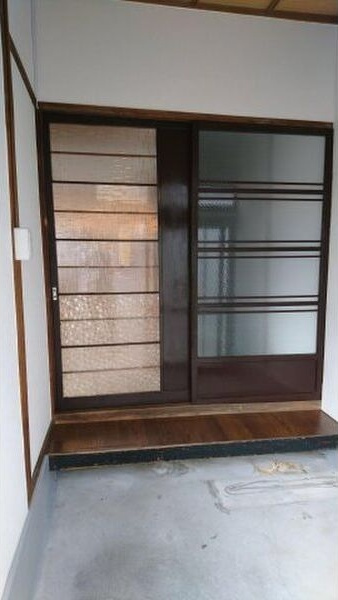 平池町テラスの玄関