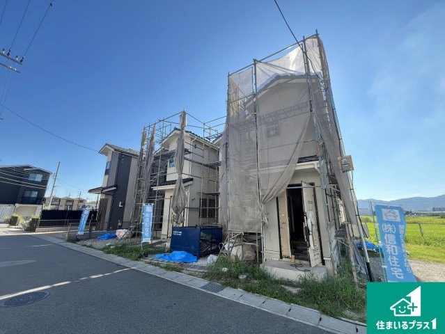京都市伏見区久我御旅町　第31期　新築一戸建ての外観|周辺は落ち着いた街並みの住宅地！子育てがしやすい住環境です！まだ未完成ですが、現地でしかわからない事もございます。是非一度ご覧ください。
