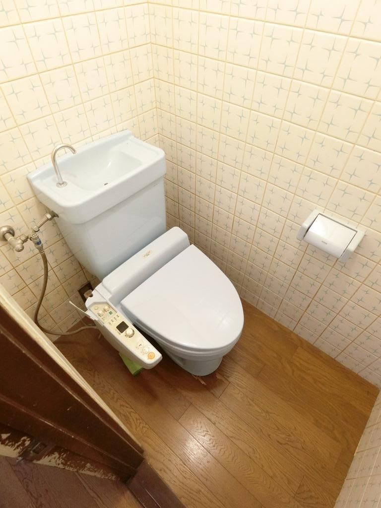 寝屋川市末広町貸家のトイレ