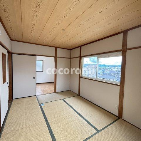 南中振1丁目メゾネットの内装