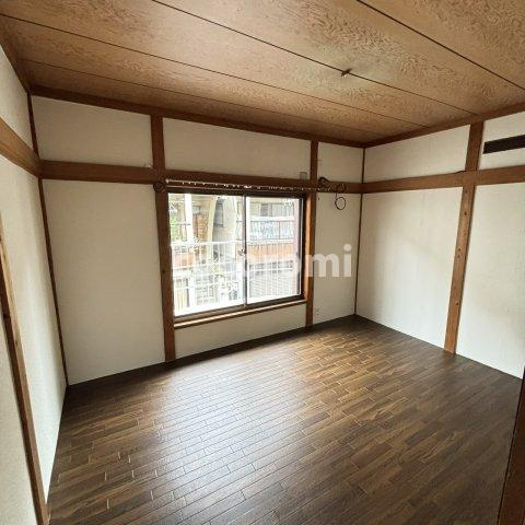 長尾家具町戸建の居間・リビング