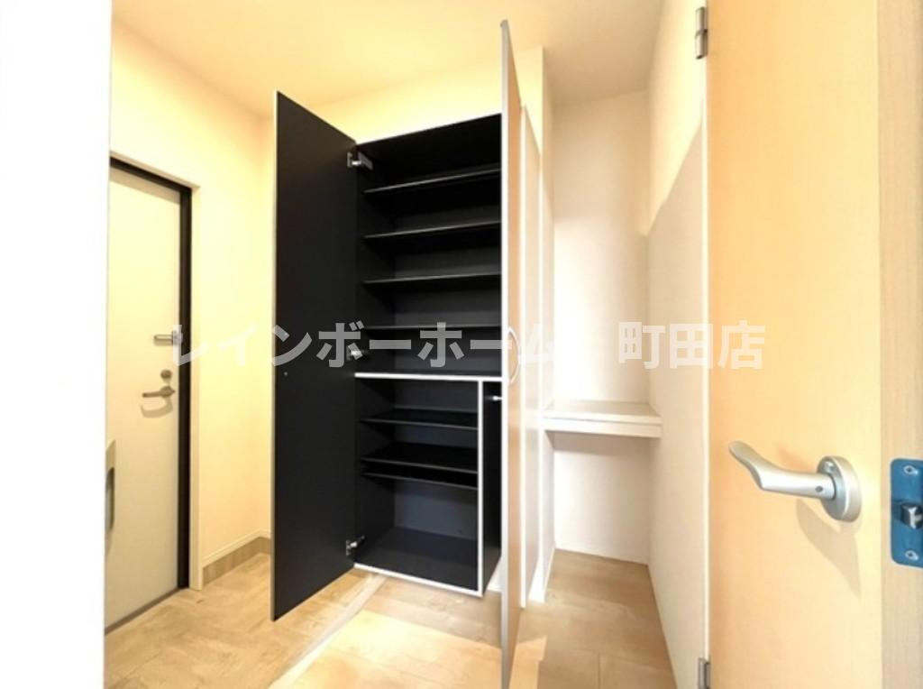 ヌイ　マーリエ※初期費用分割あと払いサービス利用可能物件の収納