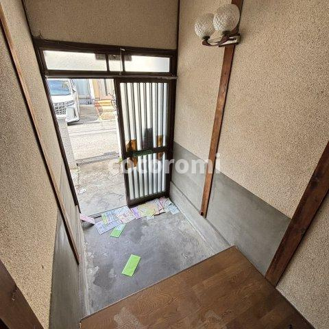 河北中町テラスの玄関