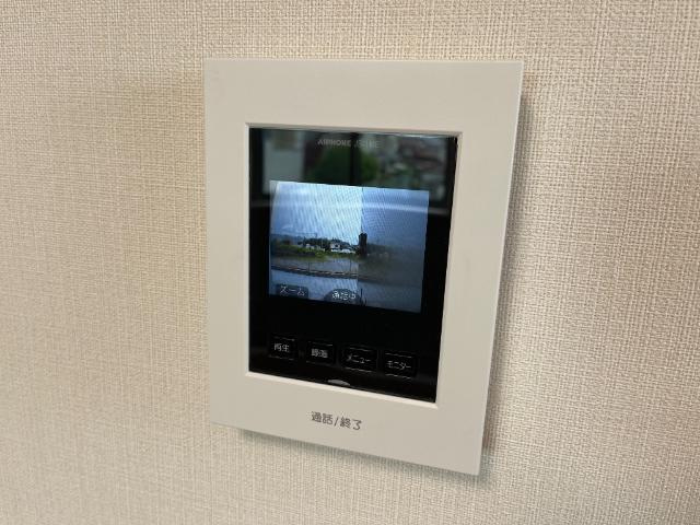 加古川市平岡町土山のアパートの内装|カメラ付インターホン