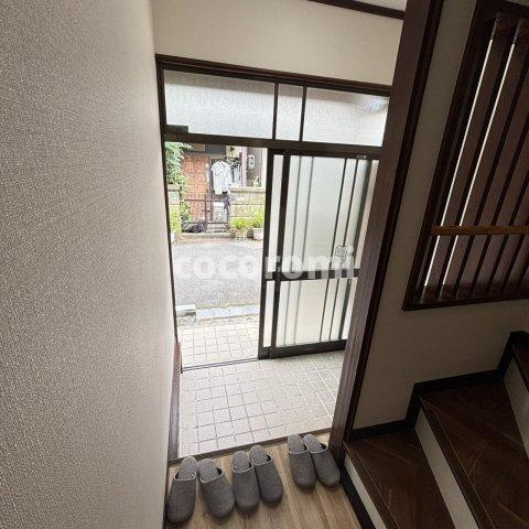 東船橋貸家の玄関
