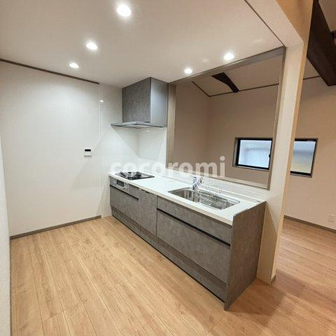 成田東が丘戸建のキッチン