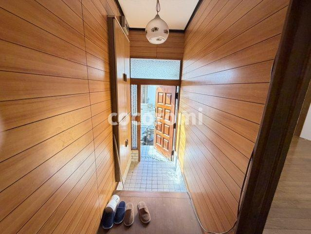 長尾元町７丁目貸家の玄関