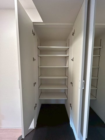 セレニテ福島アリアの収納