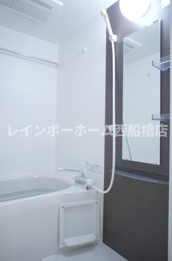 リブリ・エムズの浴室