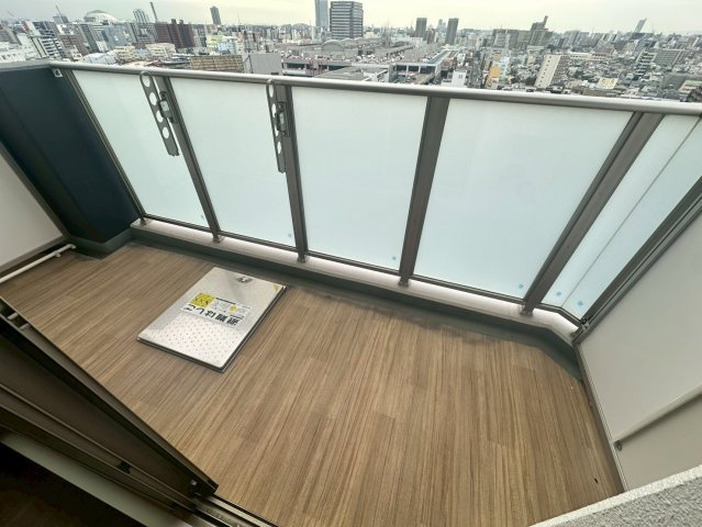 セレニテ福島アリアのバルコニー