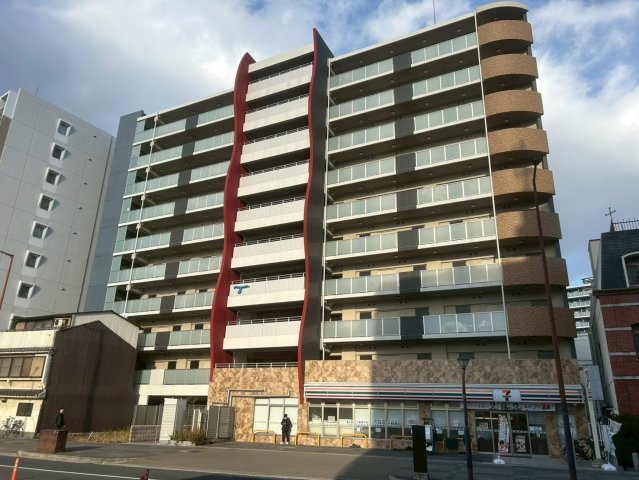 セレニテ福島カルム