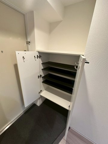 セレニテ福島プリエの収納