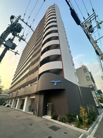 セレニテ福島プリエの外観