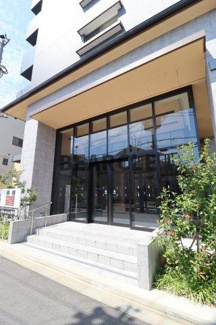 【エントランス】 | エステムコート京都西大路 | 清潔なエントランスです