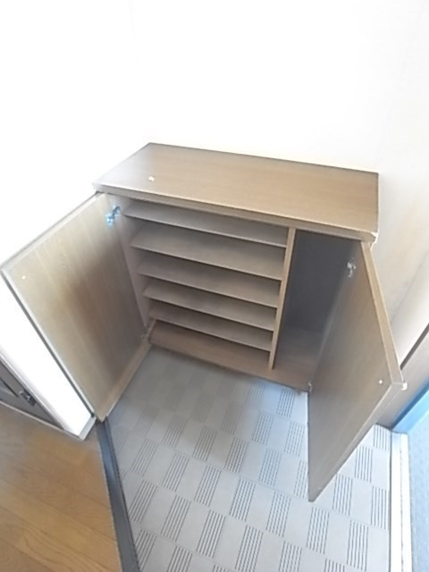 尼崎市大庄北２丁目の賃貸マンションの収納