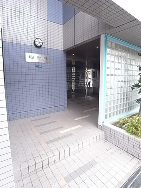尼崎市大庄北２丁目の賃貸マンションのエントランス