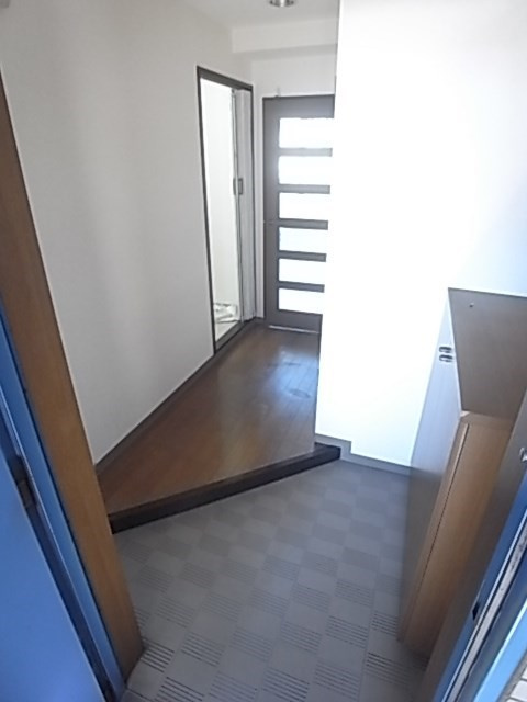 尼崎市大庄北２丁目の賃貸マンションの玄関