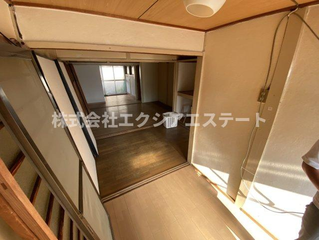 恩智中町2丁目貸家の玄関