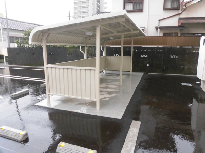 【その他共用部分】 | Tomorrow | 駐輪場