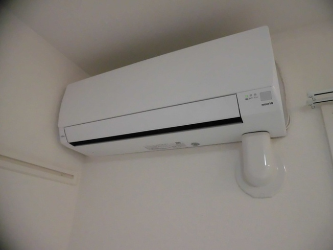 【設備】 | コアハウス | 102 エアコン