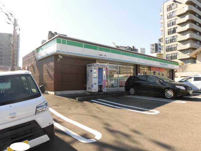 【周辺】 | コアハウス | ファミリーマート橘通東1丁目店