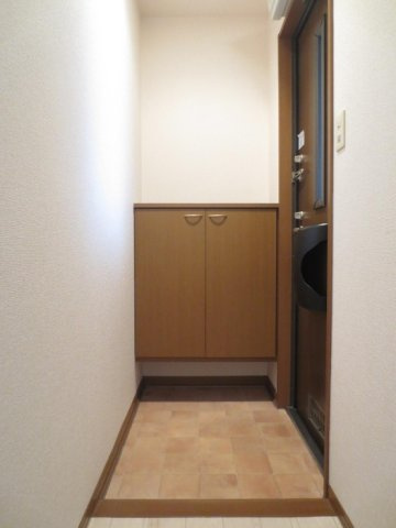 【玄関】 | プラージュTOJIKI B棟 | B203 シューズボックス