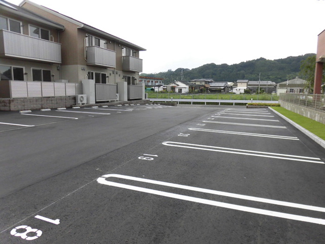 【駐車場】 | ボン・ボヌール | 駐車場