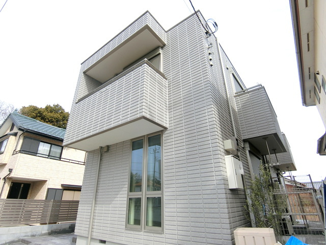 ＰＩＡＣＥＲＥ ピアチェーレの外観|★築浅★１フロア２世帯角部屋★耐震・耐火構造★