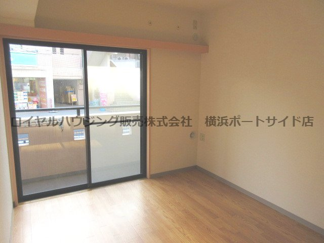ゆったり過ごせる居間です