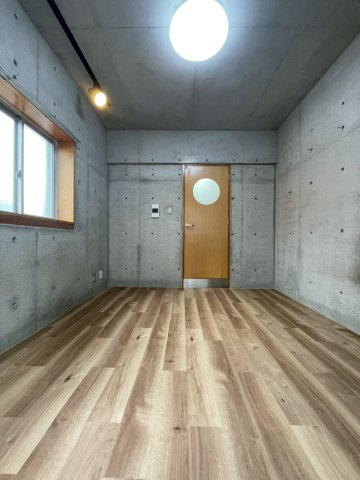 T.STORYの洋室