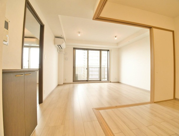 府中市宮町１丁目の賃貸マンションの居間・リビング