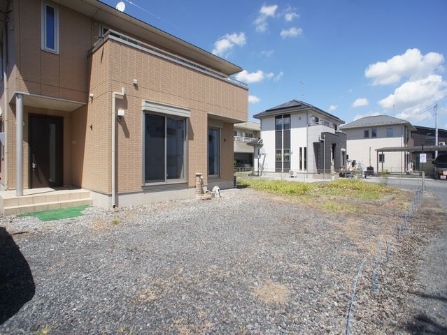 【駐車場】 | 千渡中古住宅2550 | 敷地は108坪