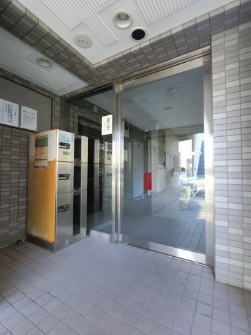 パレ・ドール西船橋のエントランス