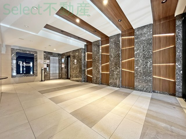 プレサンス　THE　栄のエントランス