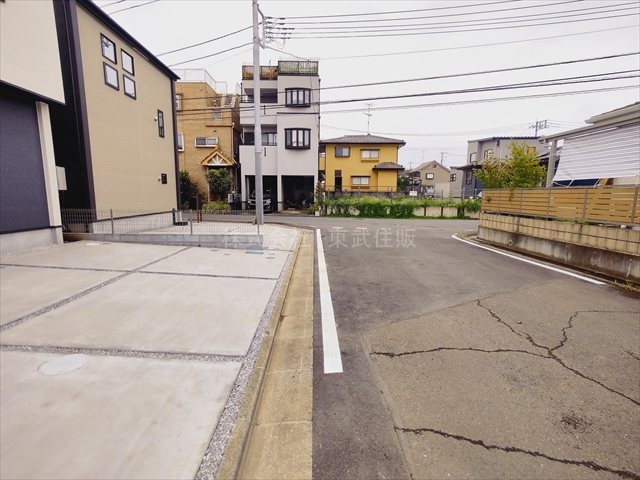 【前面道路含む現地写真】の画像