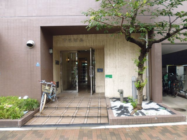 西浅草TKビルのエントランス