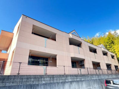 【外観】 | レーベンヒル | 外観写真（昼）