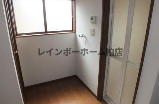 特典：仲介手数料が無料です!!の洗面所|ゆったりとスペースのある洗面所