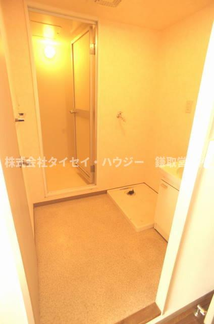 ファミーユ浜野の洗面所|同タイプのお部屋の画像となります