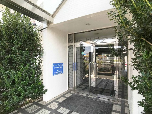 サンライズヒルのエントランス