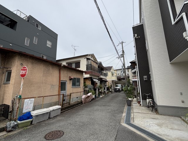 茨木市宇野辺2丁目　新築一戸建ての前面道路含む現地写真|前面道路含む現地写真です