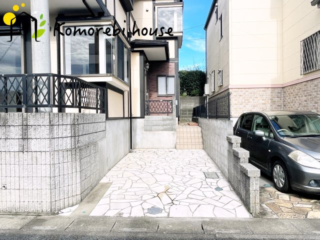 KISさいたま市見沼区南中丸1期　中古戸建の駐車場|26.9.14