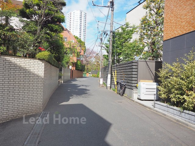 【その他】 | ニューウェルハイツ高輪 | 前面道路