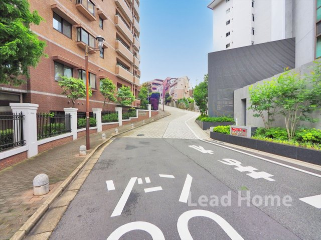 【その他】 | ファミールコート白金タワーズ | 前面道路