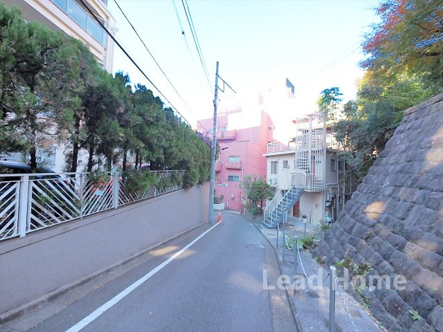 【その他】 | メゾン赤坂 | 前面道路