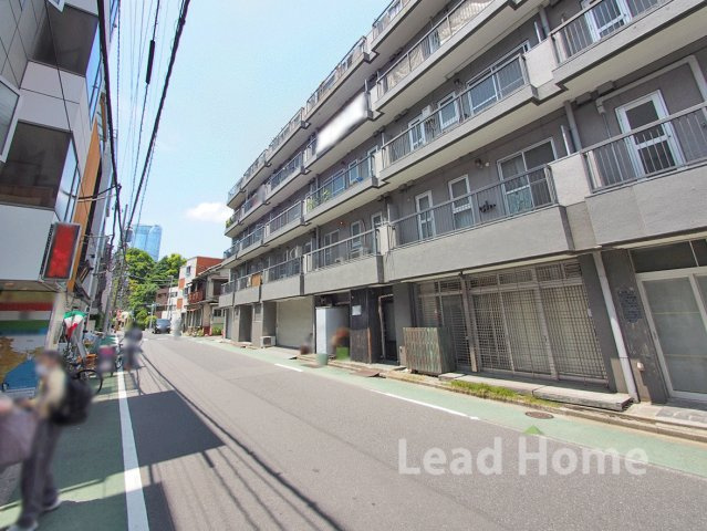 【その他】 | 麻布狸穴ナショナルコート | 前面道路