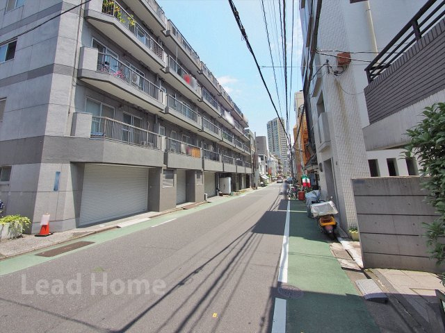 【その他】 | 麻布狸穴ナショナルコート | 前面道路