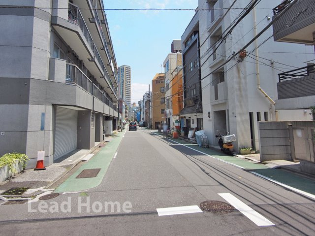 【その他】 | 麻布狸穴ナショナルコート | 前面道路