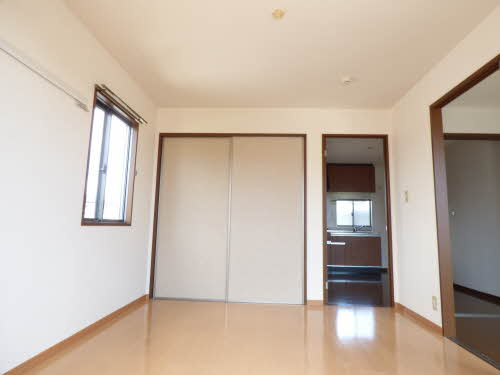 【居間・リビング】 | カメリアタウン 弐番館 ＊ | カメリアタウン 弐番館 ＊ B0203号-4