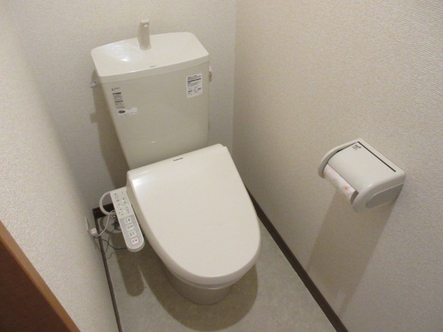 サペリのトイレ